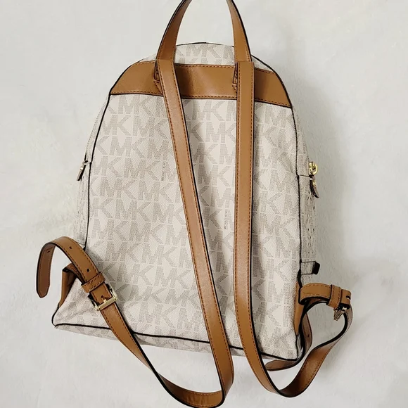 NWOT Michael Kors Medium Backpack - Picture 5 of 6